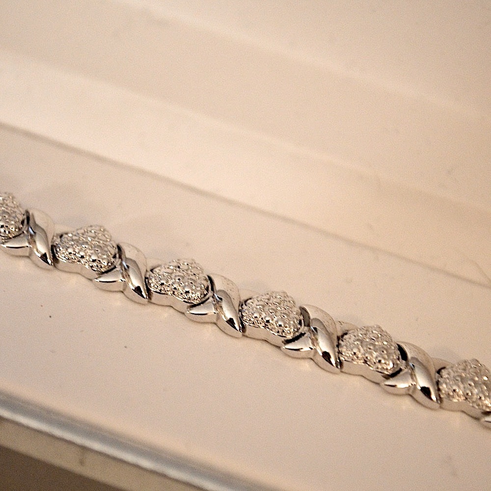 NIB Silver Heart Pavé Tennis Bracelet (Discounted Shipping🚚)